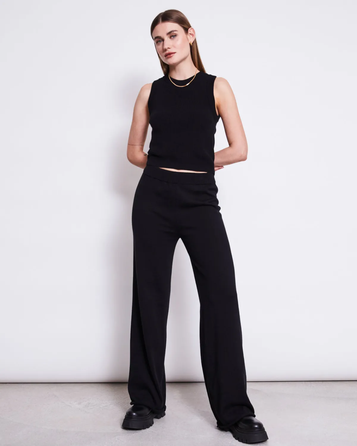 New JAN 'N JUNE KNIT TOP GARDA BLACK GOTS