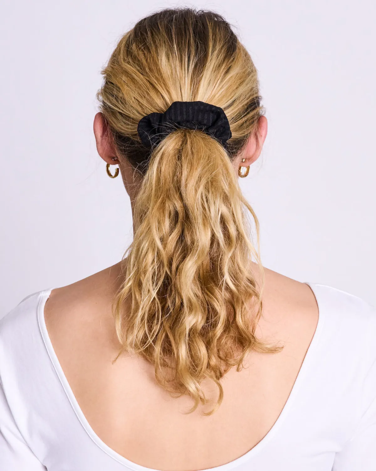 Store JAN 'N JUNE SCRUNCHIE RIB BLACK TENCEL®